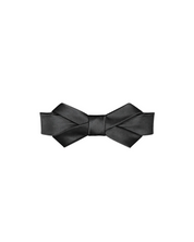Sculpted Bow Belt