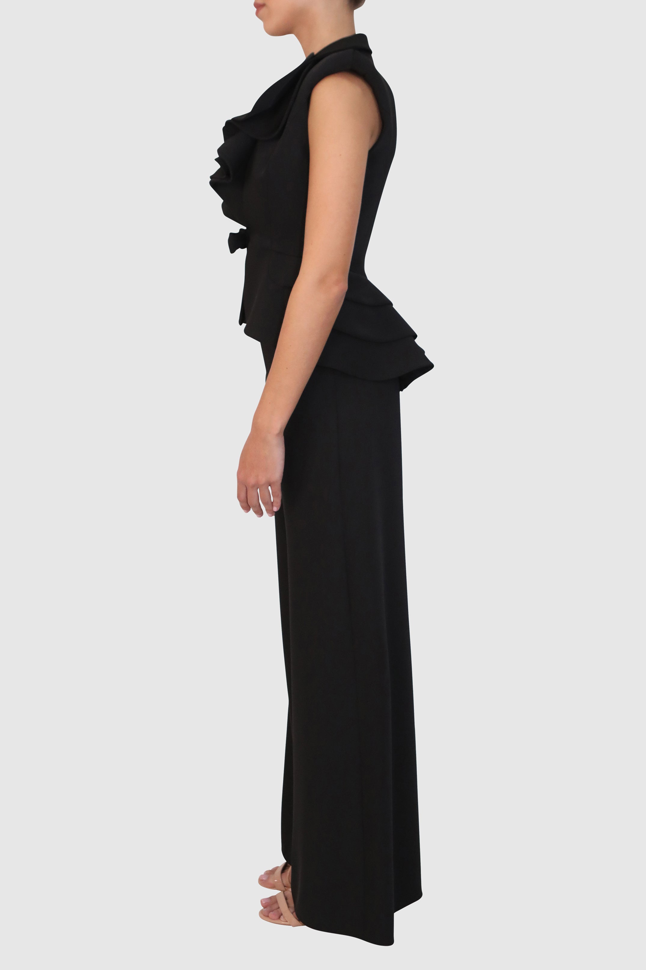 Ruffled Crepe suit