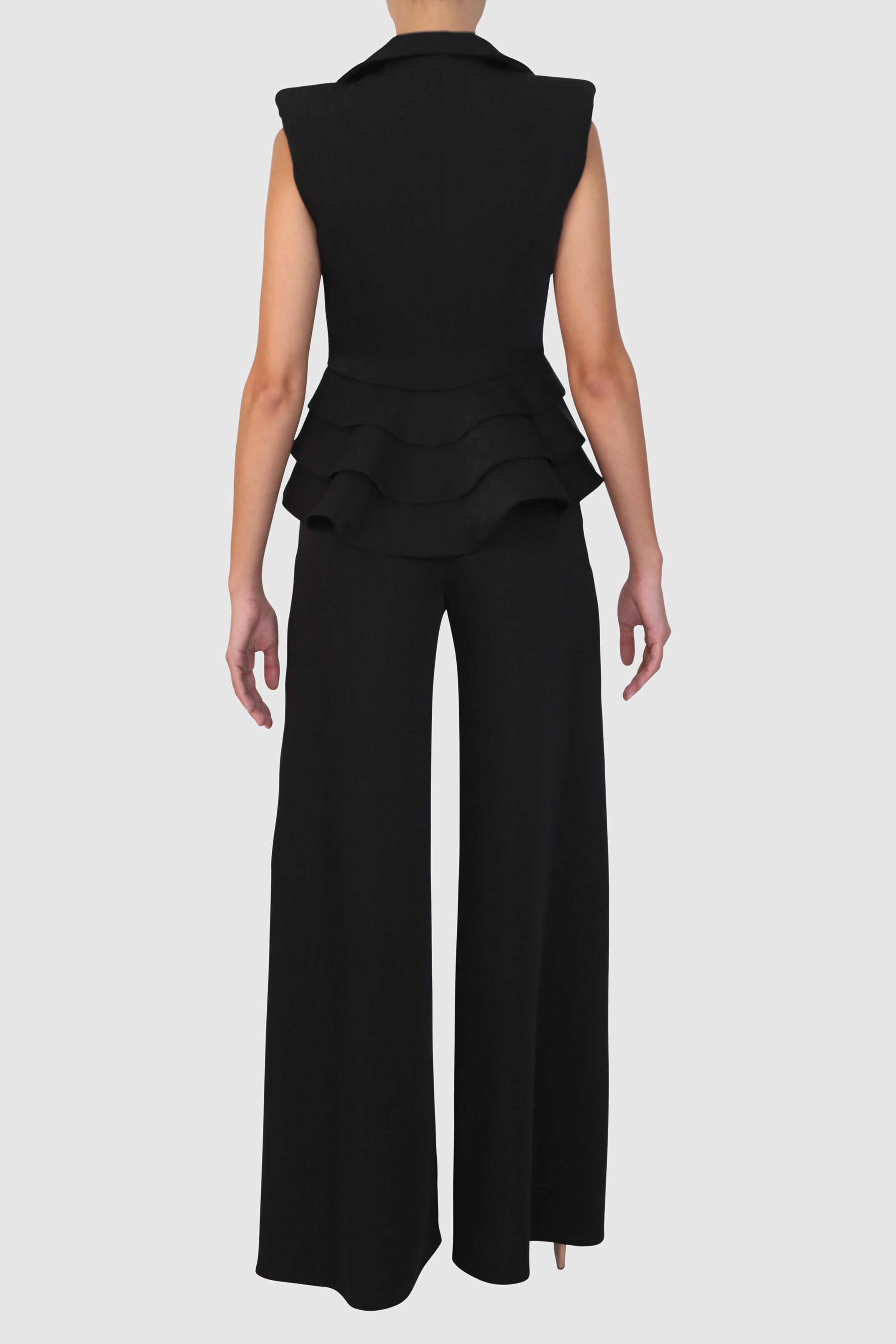 Ruffled Crepe suit