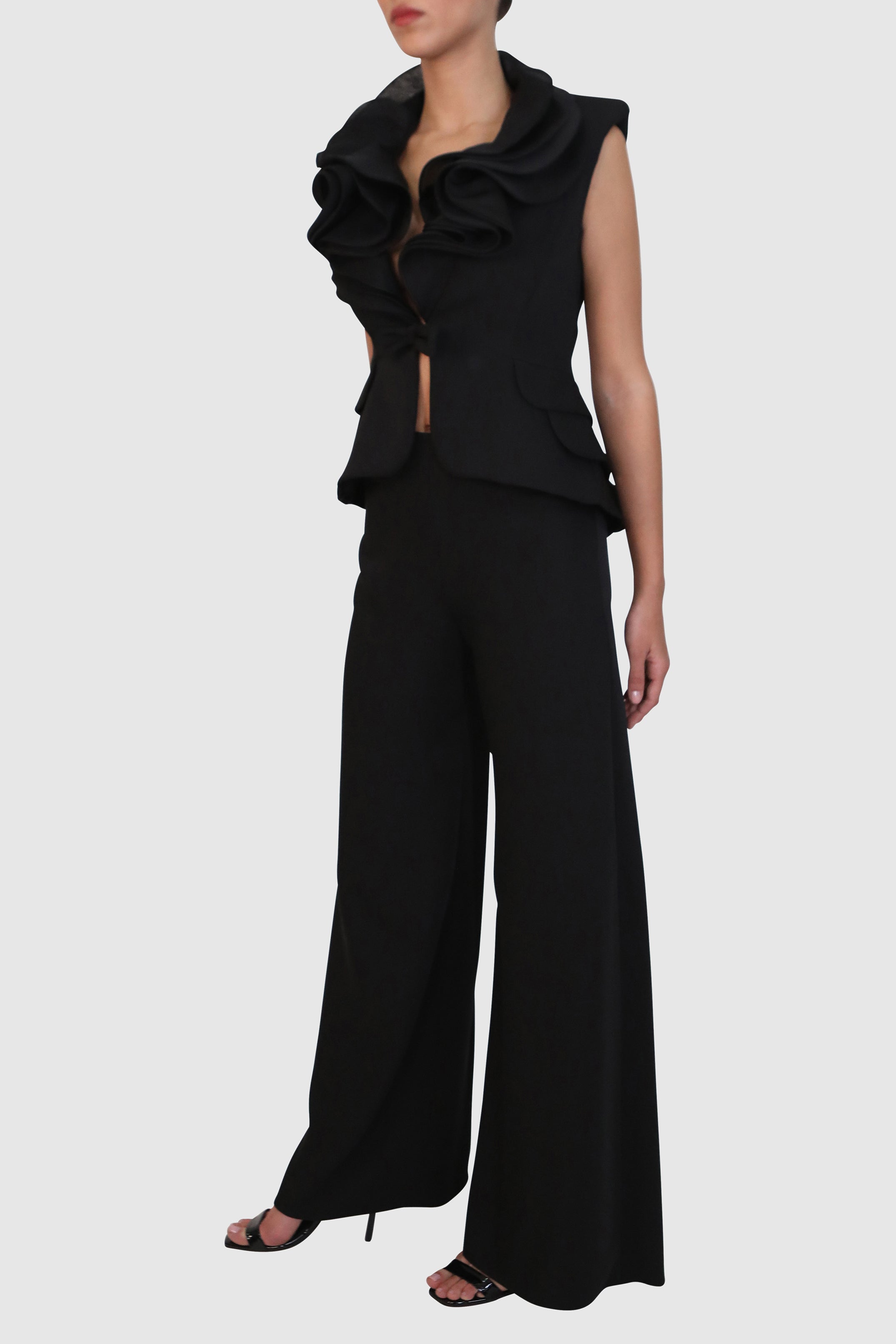 Ruffled Crepe suit
