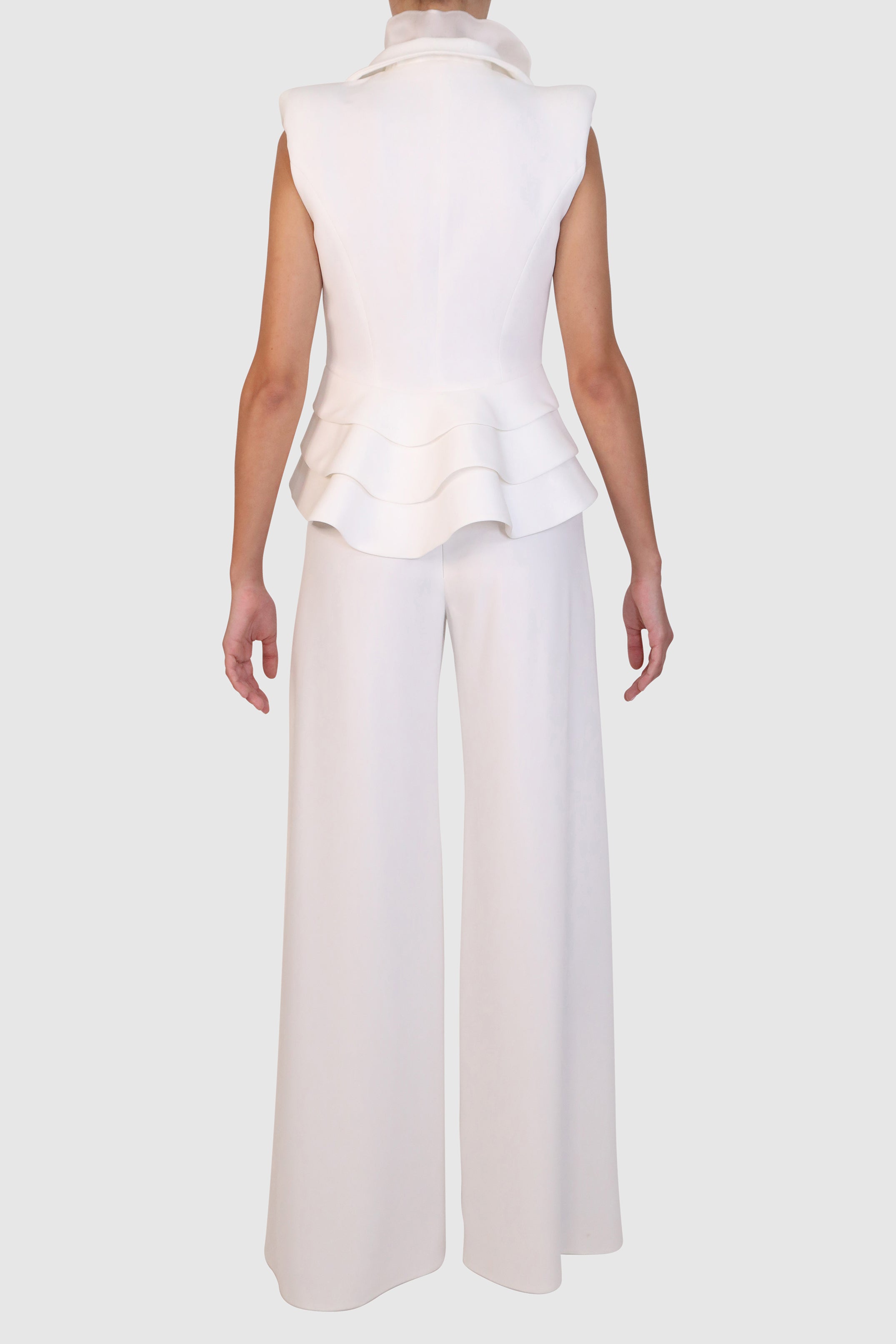 Ruffled Crepe suit